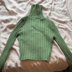 Cute green turtle neck
